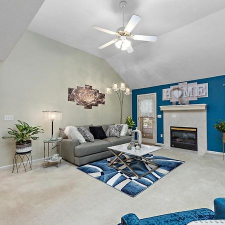 Beautiful Townhome, 11 Minutes To Downtown, Kcmo. Kansas City Exterior foto