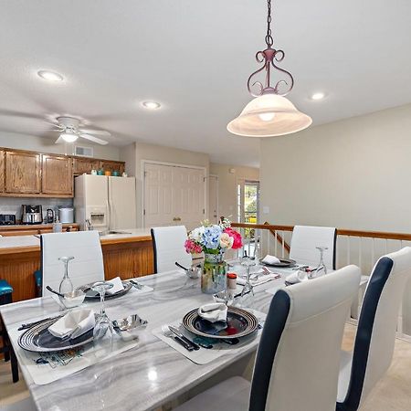 Beautiful Townhome, 11 Minutes To Downtown, Kcmo. Kansas City Exterior foto