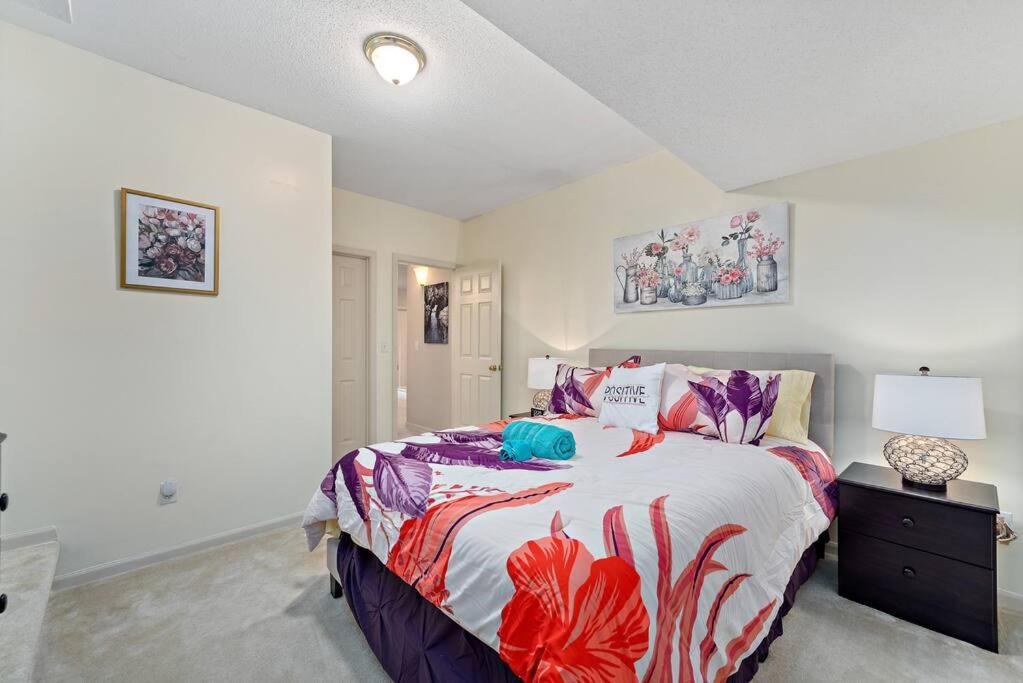 Beautiful Townhome, 11 Minutes To Downtown, Kcmo. Kansas City Exterior foto